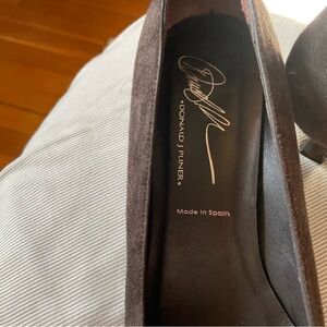 Donald Pliner kitten heel pumps in brown velvet